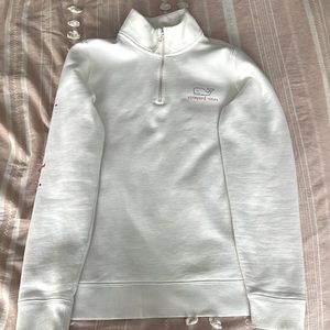 vineyard vines, size xs, white crew neck